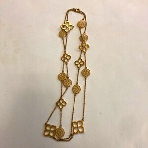 Elegant Gold Coloured Clover Necklace & Enamel detail & lobster clasp Excellent